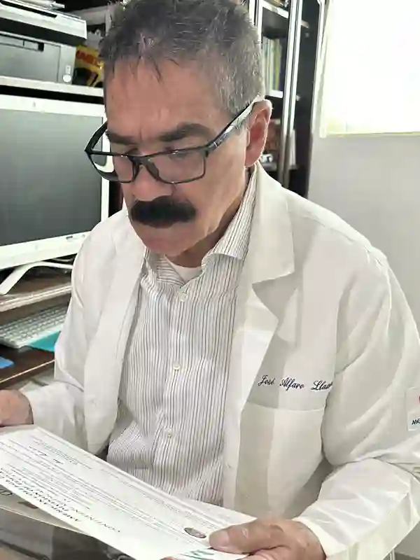 Especialista en Anestesiologia y Medicina del Dolor