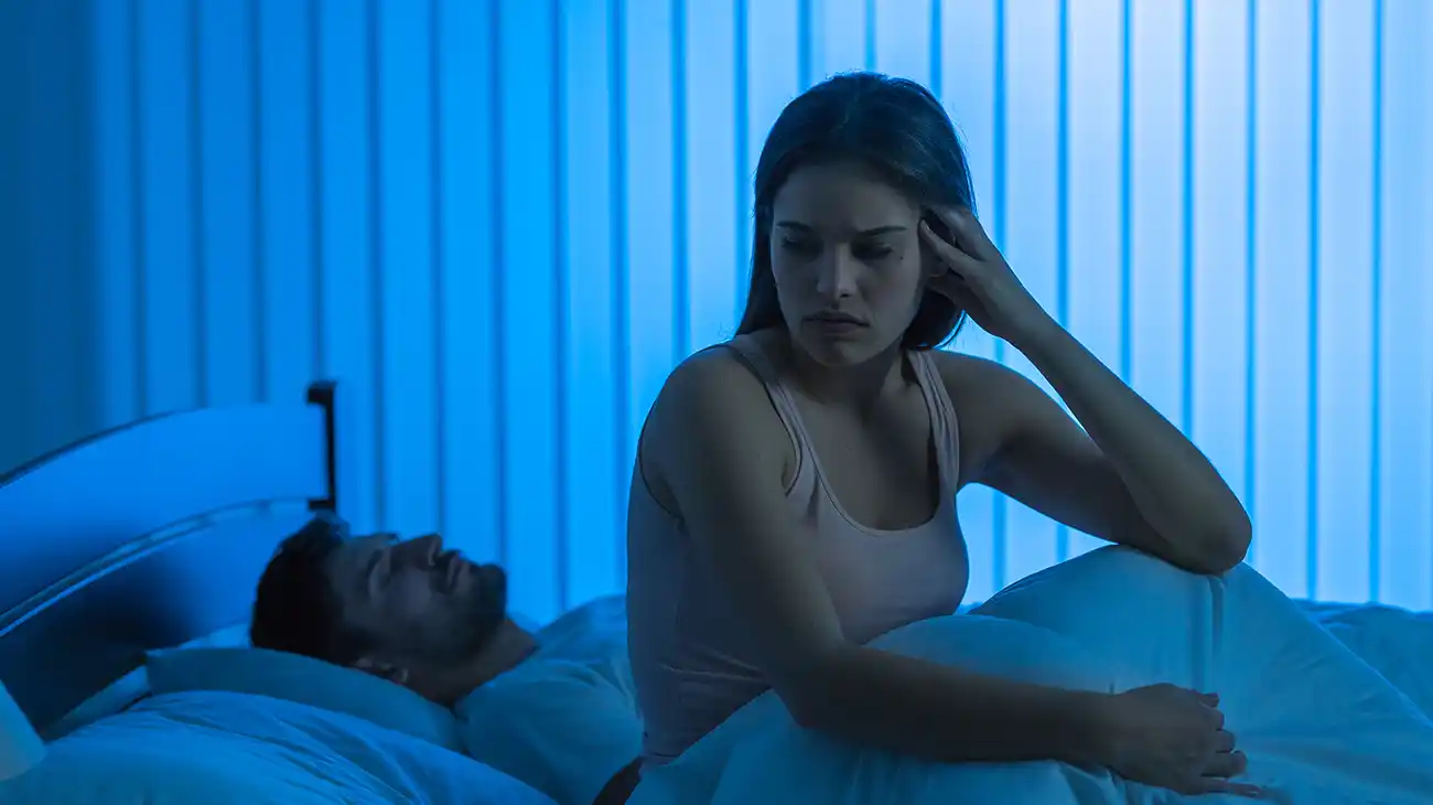 Apnea del Sueño | Trastornos del sueño en pareja asociados a la apnea obstructiva del sueño, con despertares nocturnos y descanso interrumpido.